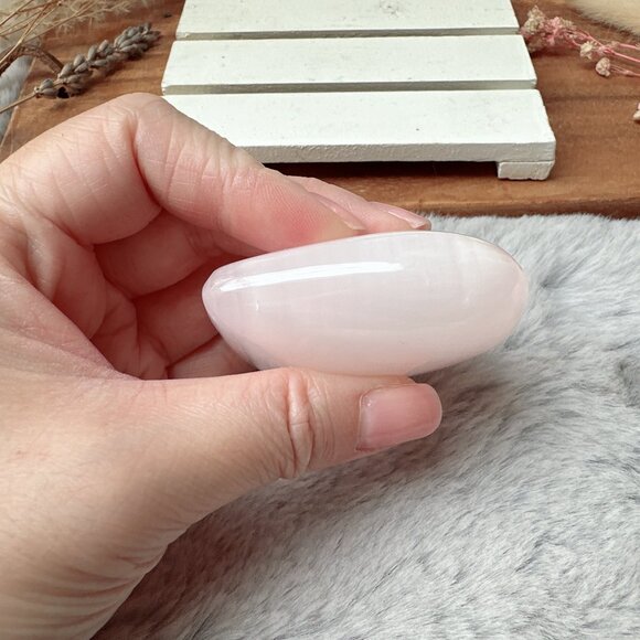 Beautiful Mangano Calcite Heart Carving - Picture 4 of 8